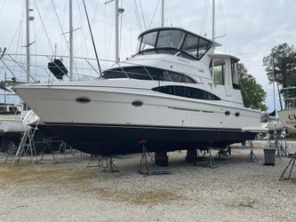 46' Carver 2002 Yacht For Sale